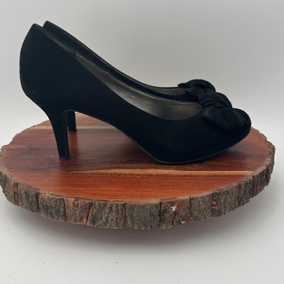 Kelly & Katie Velvet Bow Pumps Heels Size 8 Black Going Out Holiday Coquette EUC - Picture 3 of 10